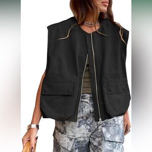 Tankaneo Women’s Casual Zip Up Vest Cargo Oversized
Ruched Hem Sleeveless